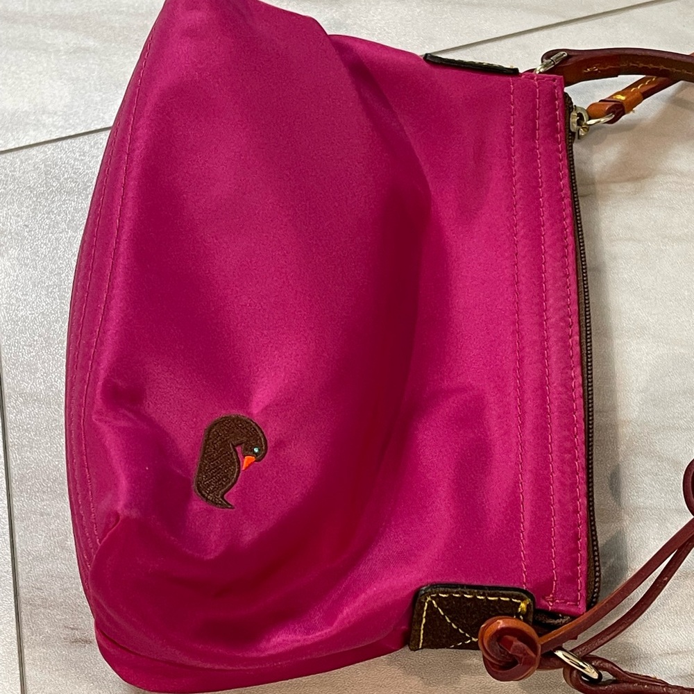 Dooney & Bourke hot pink mini bag - Picture 3 of 11